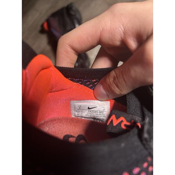 Nike Air VaporMax Flyknit 2021 Black Hyper Pink Size 9W - Picture 6 of 6